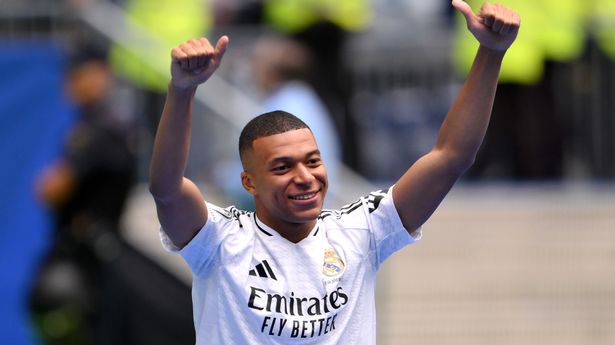 Real Madrid službeno je održao debitantsku ceremoniju Kyliana Mbappéa